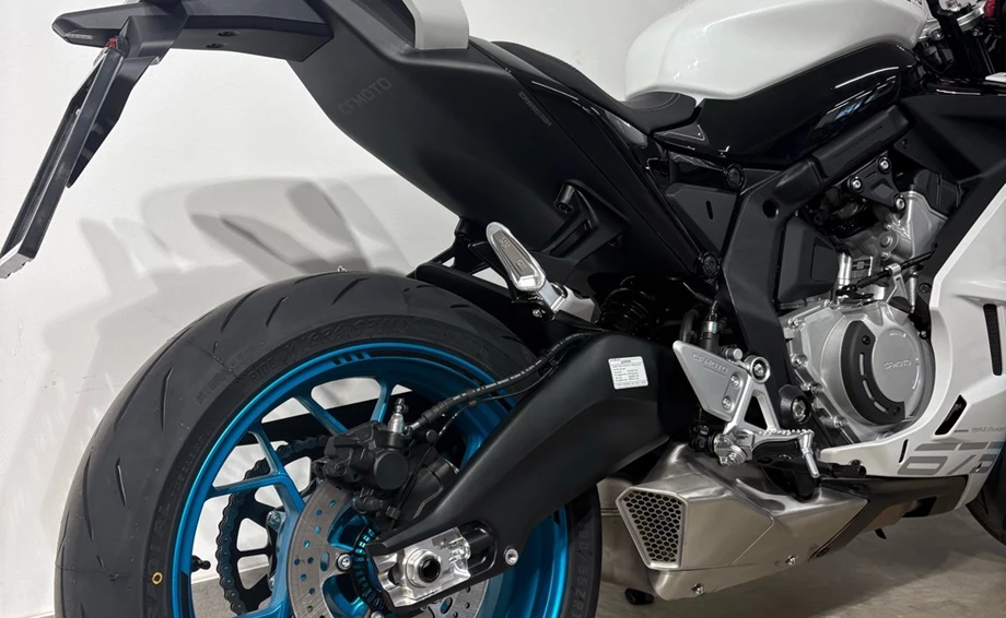 Angebot CFMOTO 675SR-R Bild 4: Angebot CFMOTO 675SR-R