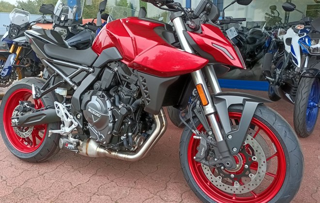 Suzuki GSX-8S