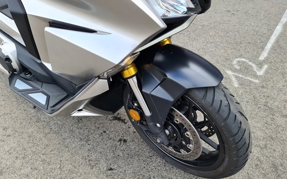 Gebrauchtmotorrad Honda Forza 750 - Bild 4 Gebrauchtmotorrad Honda Forza 750 - Bild 4