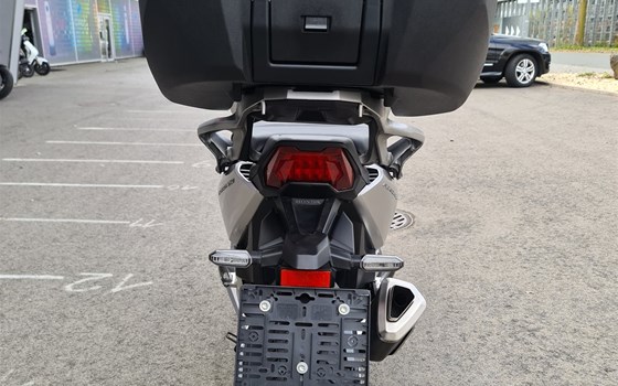 Gebrauchtmotorrad Honda Forza 750 - Bild 6 Gebrauchtmotorrad Honda Forza 750 - Bild 6