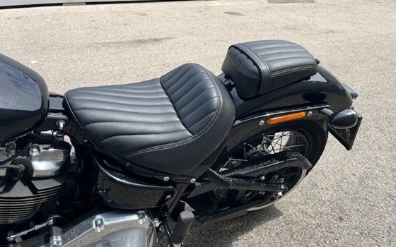 Gebrauchtmotorrad Harley-Davidson Softail Street Bob FXBB - Bild 10 Gebrauchtmotorrad Harley-Davidson Softail Street Bob FXBB - Bild 10