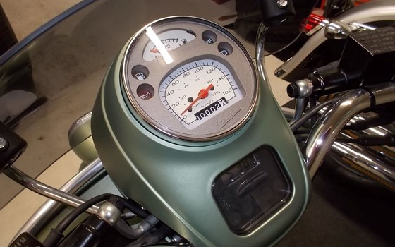 Gebrauchtmotorrad Vespa GTV 300 Special Edition Sei Giorni Euro4 - Bild 2 Gebrauchtmotorrad Vespa GTV 300 Special Edition Sei Giorni Euro4 - Bild 2