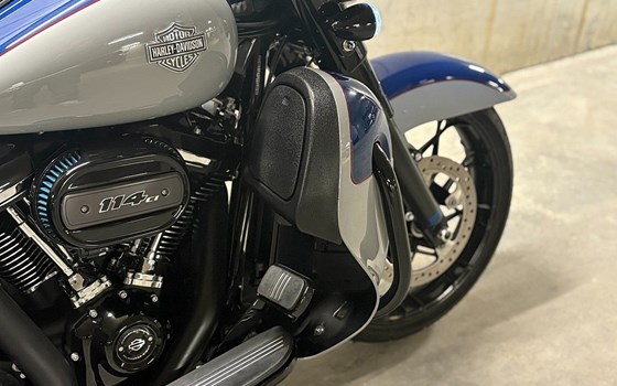 Gebrauchtmotorrad Harley-Davidson Street Glide FLHX - Bild 7