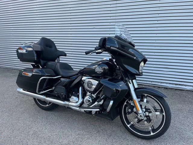 Harley-Davidson Street Glide Ultra (Vivid Black/Chrome Finish) - Bild 4