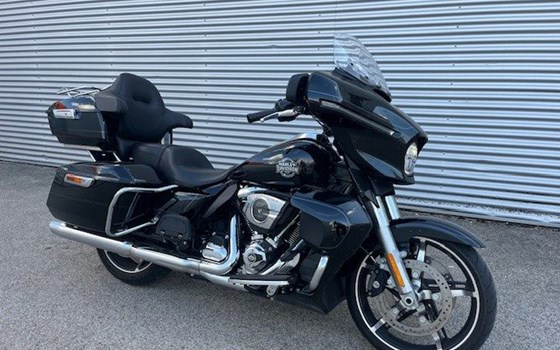 Gebrauchtmotorrad Harley-Davidson Street Glide Ultra - Bild 4 Gebrauchtmotorrad Harley-Davidson Street Glide Ultra - Bild 4