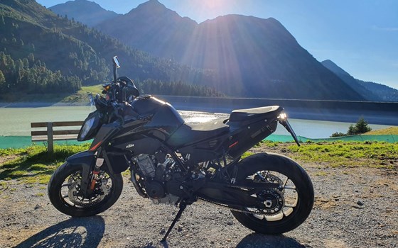 Gebrauchtmotorrad KTM 890 Duke - Bild 2 Gebrauchtmotorrad KTM 890 Duke - Bild 2