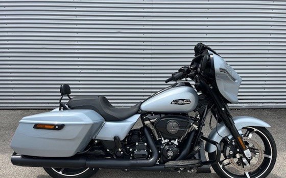 Gebrauchtmotorrad Harley-Davidson Street Glide FLHX - Bild 2 Gebrauchtmotorrad Harley-Davidson Street Glide FLHX - Bild 2