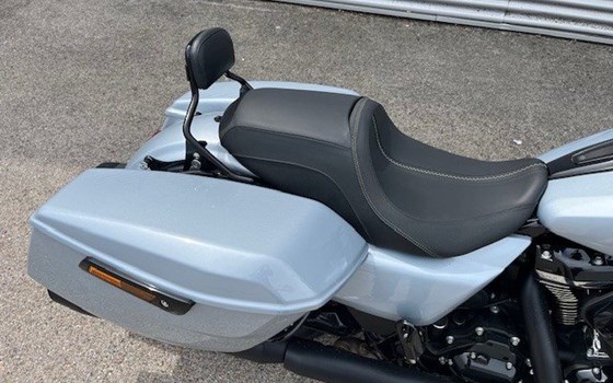 Gebrauchtmotorrad Harley-Davidson Street Glide FLHX - Bild 6 Gebrauchtmotorrad Harley-Davidson Street Glide FLHX - Bild 6