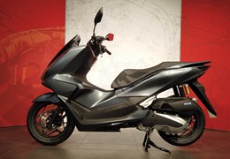 Neumotorrad Honda PCX125