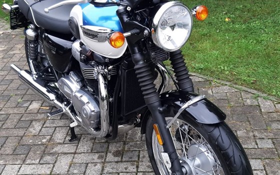 Gebrauchtmotorrad Triumph Bonneville T100 - Bild 5 Gebrauchtmotorrad Triumph Bonneville T100 - Bild 5