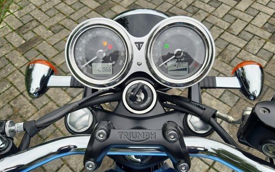 Gebrauchtmotorrad Triumph Bonneville T100 - Bild 9 Gebrauchtmotorrad Triumph Bonneville T100 - Bild 9