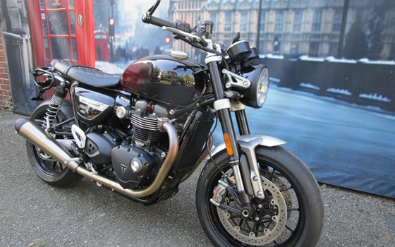 Gebrauchtmotorrad Triumph Speed Twin 1200 - Bild 1