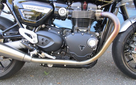 Gebrauchtmotorrad Triumph Speed Twin 1200 - Bild 11