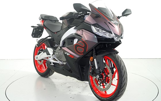 Motorrad Occasion Aprilia RS 457 - Bild 2