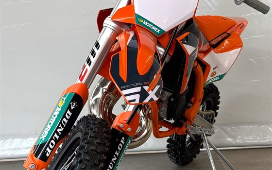 Neufahrzeug KTM 50 SX FACTORY EDITION - Bild 4 Neufahrzeug KTM 50 SX FACTORY EDITION - Bild 4