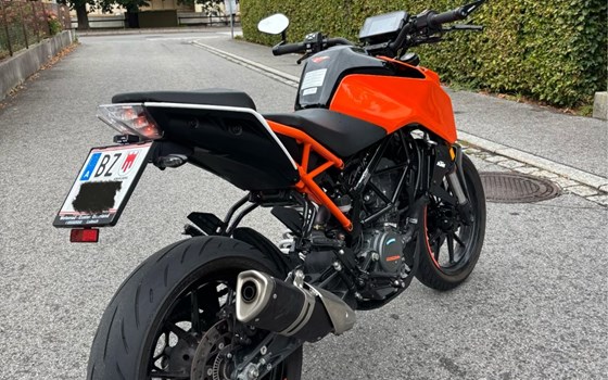 Gebrauchtmotorrad KTM 125 Duke - Bild 4 Gebrauchtmotorrad KTM 125 Duke - Bild 4