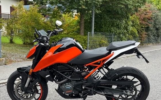 Gebrauchtmotorrad KTM 125 Duke - Bild 2 Gebrauchtmotorrad KTM 125 Duke - Bild 2