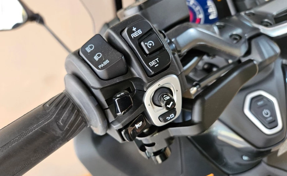 Angebot Yamaha TMAX 560 Tech Max Bild 12: Angebot Yamaha TMAX 560 Tech Max