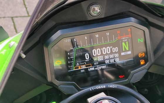 Gebrauchtmotorrad Kawasaki Ninja ZX-10R - Bild 10