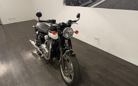 Gebrauchtmotorrad Triumph Bonneville T120 - Bild 1