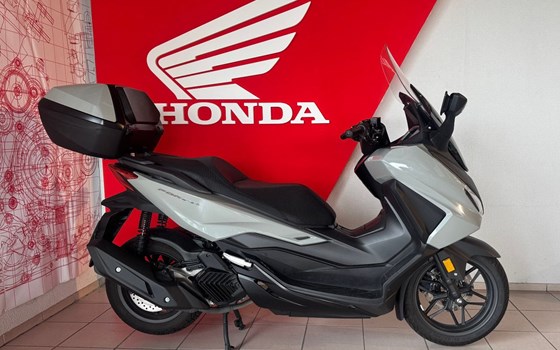 Gebrauchtmotorrad Honda Forza 125 - Bild 1