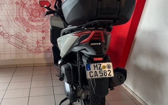 Gebrauchtmotorrad Honda Forza 125 - Bild 4