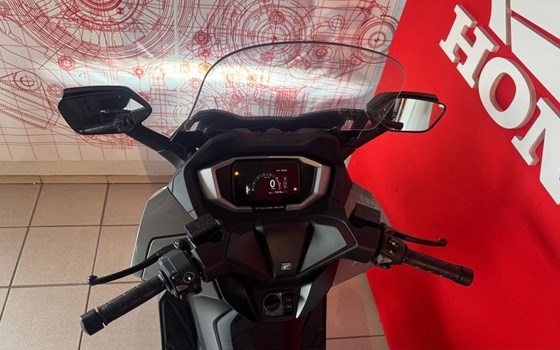 Gebrauchtmotorrad Honda Forza 125 - Bild 6