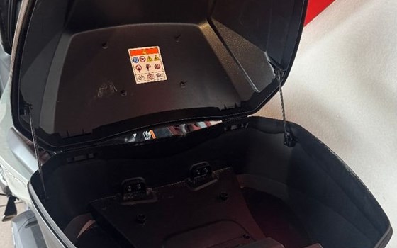 Gebrauchtmotorrad Honda Forza 125 - Bild 8