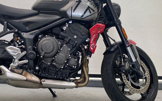 Gebrauchtmotorrad Triumph Trident 660 - Bild 3