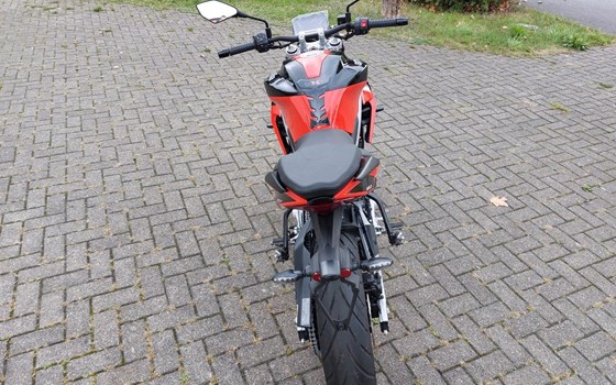 Gebrauchtmotorrad Aprilia Tuono 457 - Bild 10
