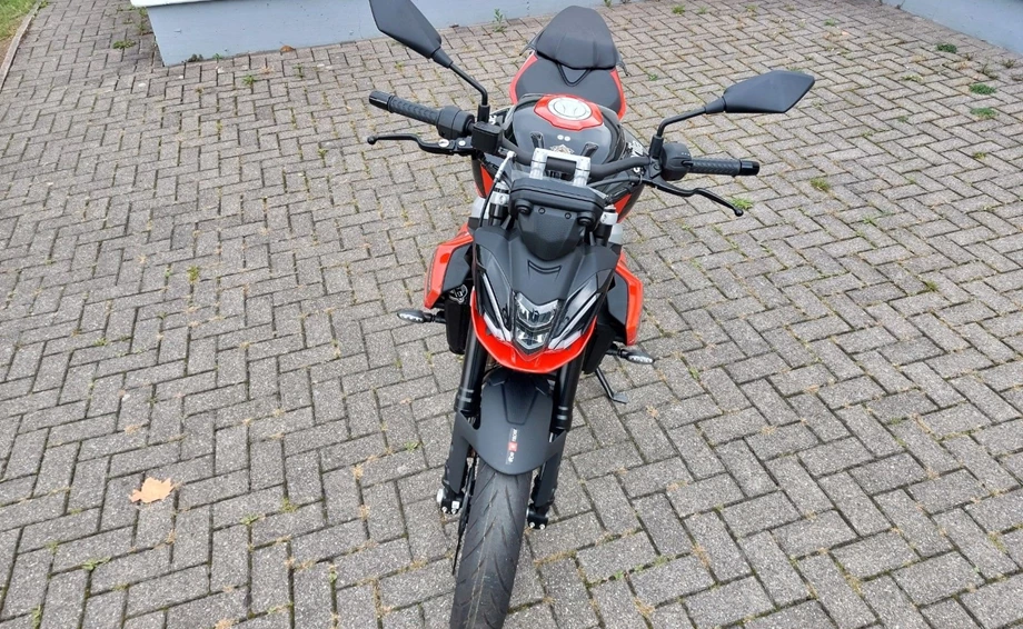 Angebot Aprilia Tuono 457 Bild 3: Angebot Aprilia Tuono 457