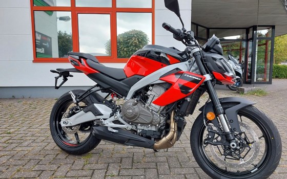 Gebrauchtmotorrad Aprilia Tuono 457 - Bild 5