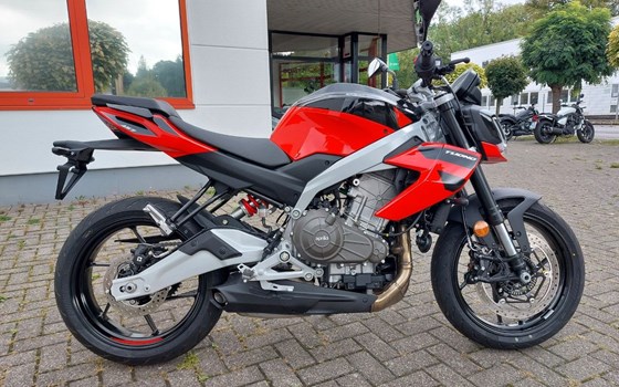 Gebrauchtmotorrad Aprilia Tuono 457 - Bild 6