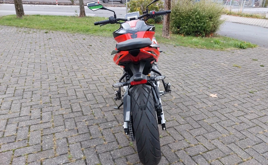 Angebot Aprilia Tuono 457 Bild 9: Angebot Aprilia Tuono 457