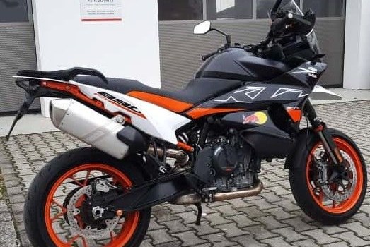 Gebrauchtmotorrad KTM 890 SMT - Bild 3