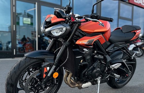 Gebrauchtmotorrad Triumph Street Triple S A2