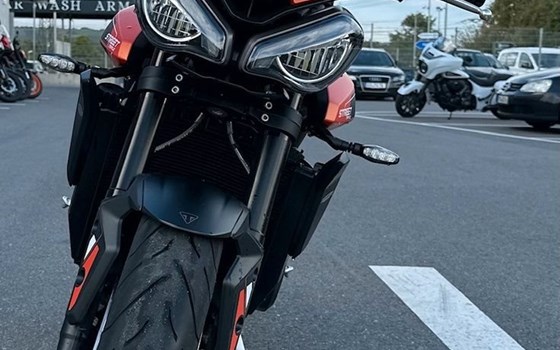 Gebrauchtmotorrad Triumph Street Triple S A2 - Bild 2
