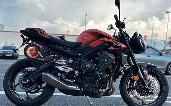 Gebrauchtmotorrad Triumph Street Triple S A2 - Bild 3