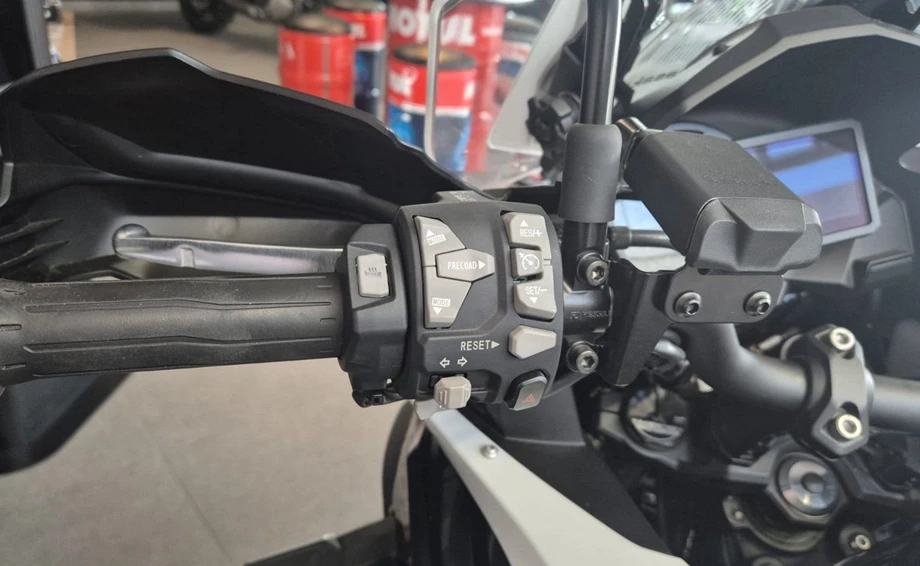 Angebot Kawasaki Versys 1100 SE Bild 5: Angebot Kawasaki Versys 1100 SE