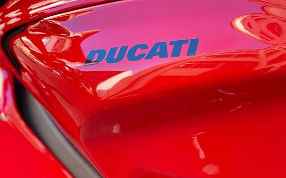 Gebrauchtmotorrad Ducati Streetfighter V4 S - Bild 2