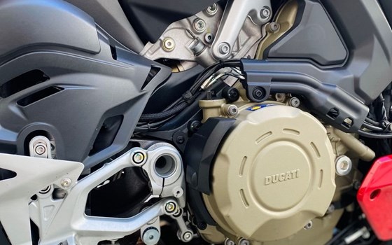 Gebrauchtmotorrad Ducati Streetfighter V4 S - Bild 5