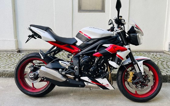Gebrauchtmotorrad Triumph Street Triple 675 R - Bild 1