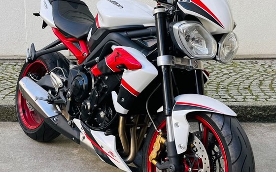 Gebrauchtmotorrad Triumph Street Triple 675 R - Bild 2