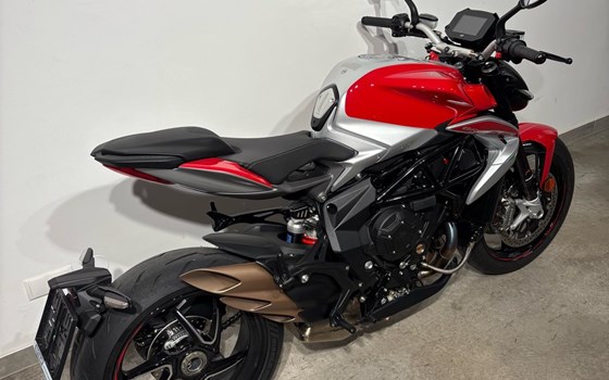 Gebrauchtmotorrad MV Agusta Brutale RR Ottantesimo - Bild 5 Gebrauchtmotorrad MV Agusta Brutale RR Ottantesimo - Bild 5