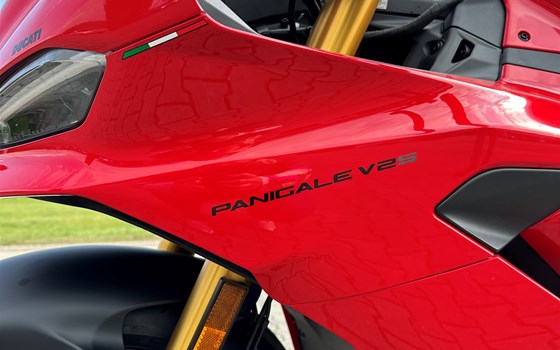 Gebrauchtmotorrad Ducati Panigale V2 S - Bild 3 Gebrauchtmotorrad Ducati Panigale V2 S - Bild 3