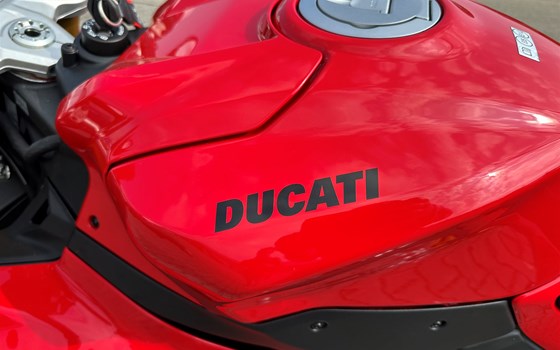Gebrauchtmotorrad Ducati Panigale V2 S - Bild 5 Gebrauchtmotorrad Ducati Panigale V2 S - Bild 5