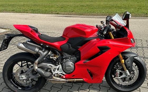Gebrauchtmotorrad Ducati Panigale V2 S - Bild 1 Gebrauchtmotorrad Ducati Panigale V2 S - Bild 1