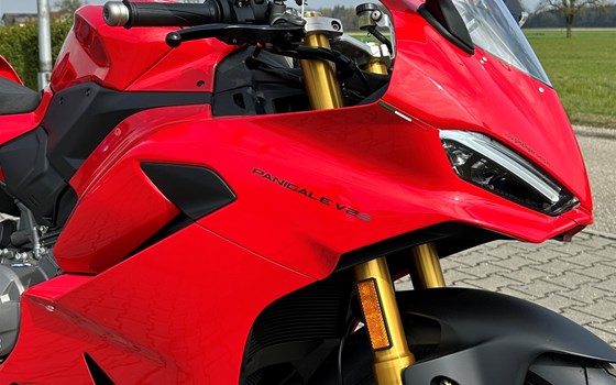 Gebrauchtmotorrad Ducati Panigale V2 S - Bild 6 Gebrauchtmotorrad Ducati Panigale V2 S - Bild 6