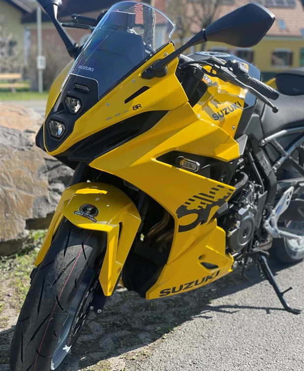 Suzuki GSX-8R