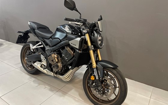 Neufahrzeug Honda CB650R E-Clutch - Bild 1